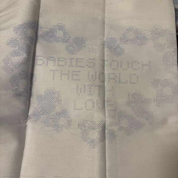 Vogart Sweet Hearts Baby Quilt Top 8743J For Embroidery Personalize It 32"X34" - Picture 4 of 6